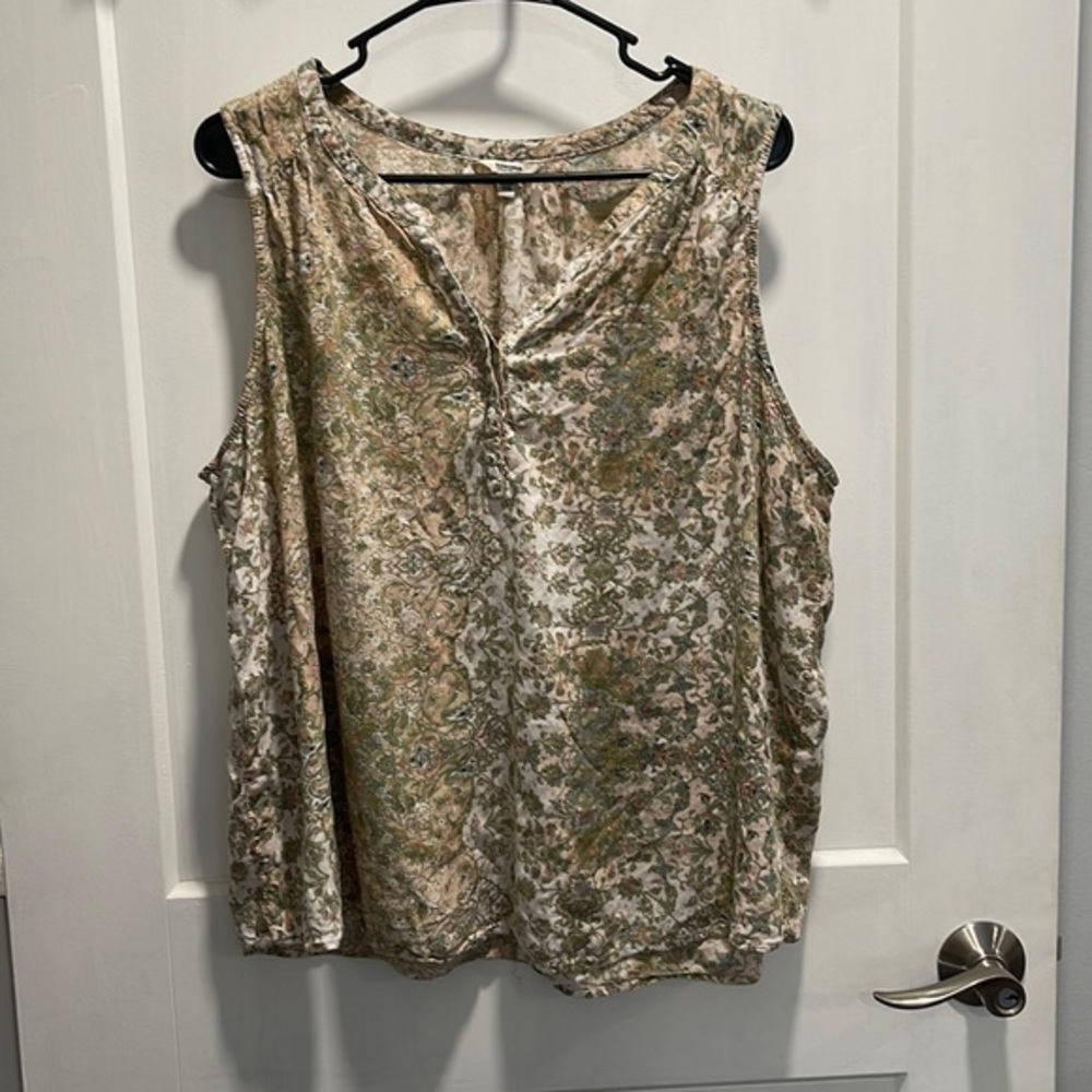 Sleeveless Tank